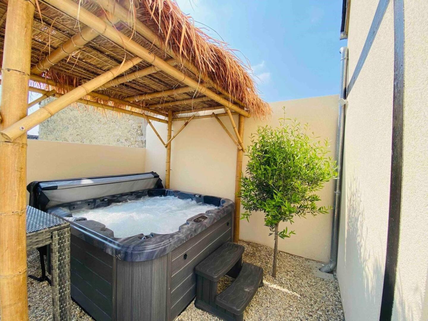 Vila L'Etincelle Saint-Martin-des-Entrées Exteriér fotografie
